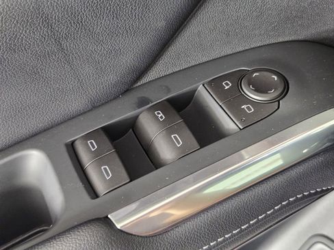 New 2026 Chevrolet Traverse LT w/ Midnight/Sport Edition FWD image 24