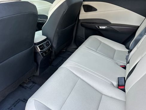 Used 2023 Lexus RX 350 Premium w/ Accessory Package (Z1) image 4