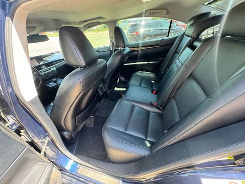 Used 2013 Lexus ES 350 w/ Luxury Pkg FWD image 15