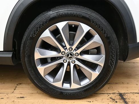 Used 2022 Mercedes-Benz GLE 350 4MATIC w/ Premium Package image 10
