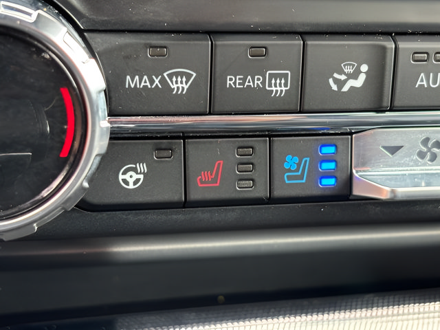 Used 2023 Ford F150 Lariat AWD/4WD image 10
