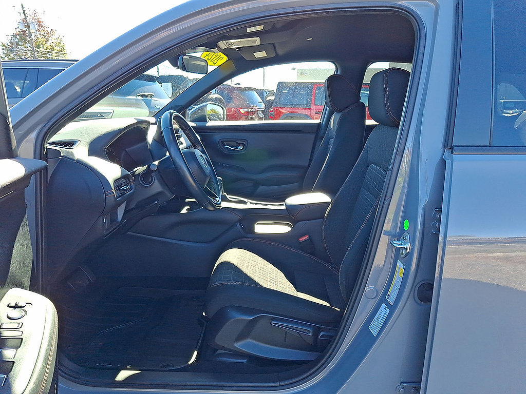Used 2024 Honda HR-V Sport image 17