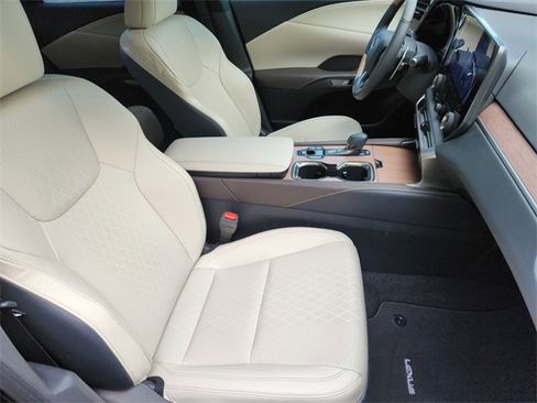 Used 2024 Lexus RX 350 image 10