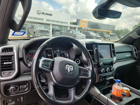 Used 2019 RAM 1500 Big Horn AWD/4WD image 17