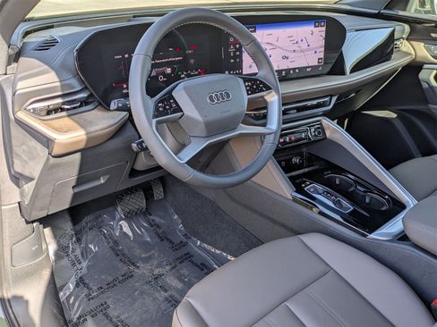 New 2025 Audi Q5 Premium Plus image 8
