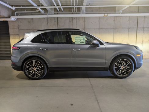 New 2026 Porsche Cayenne image 10