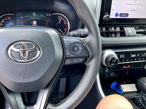 Certified 2024 Toyota RAV4 XLE FWD image 23