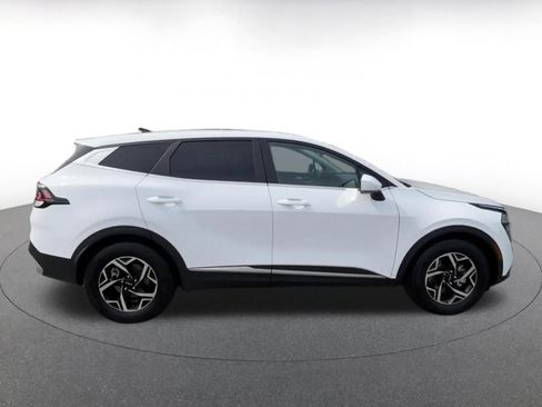 Used 2025 Kia Sportage LX FWD image 16