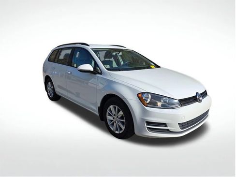 Used 2016 Volkswagen Golf Limited Edition image 2