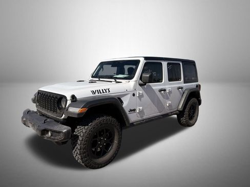 Used 2025 Jeep Wrangler Willys image 3