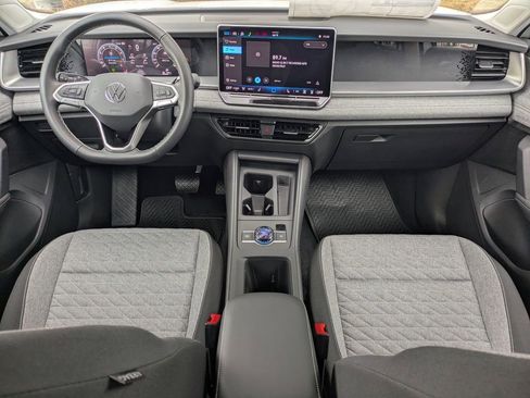 New 2026 Volkswagen Tiguan S FWD image 15