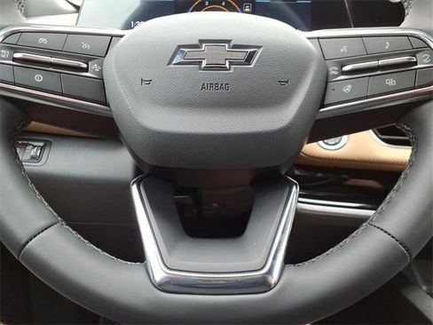 New 2026 Chevrolet Equinox ACTIV w/ Safety and Technology Package image 13