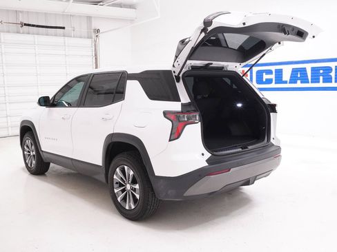 Used 2026 Chevrolet Equinox LT w/ LPO, Floor Liner Package FWD image 8