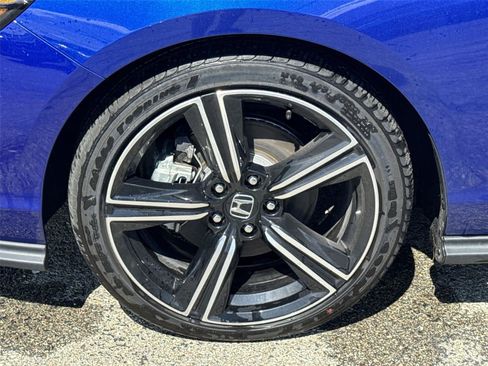 Used 2025 Honda Accord Sport image 11
