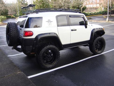 Used 2011 Toyota FJ Cruiser 4WD image 7
