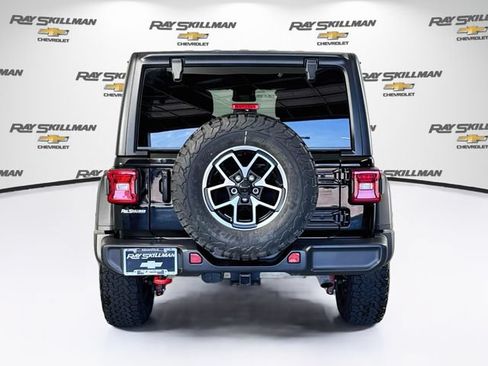 Used 2025 Jeep Wrangler Unlimited Rubicon AWD/4WD image 6