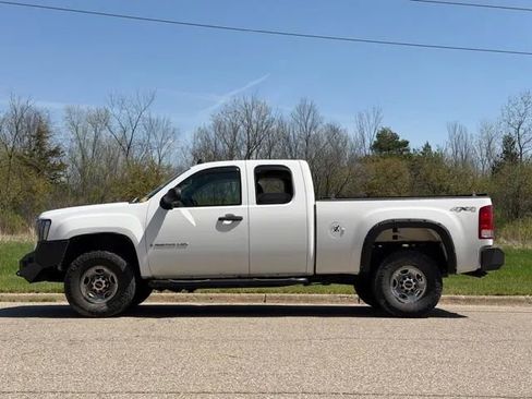 Used 2008 GMC Sierra 2500 SLE w/ SLE1 Preferred Package AWD/4WD image 19