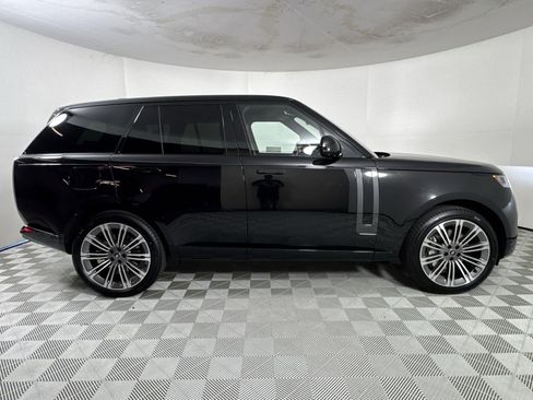 New 2025 Land Rover Range Rover SE image 6
