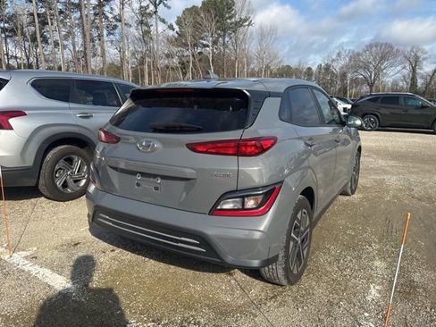 Used 2023 Hyundai Kona SE w/ Cargo Package image 10