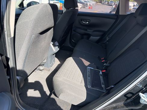 Used 2023 Honda HR-V LX image 10