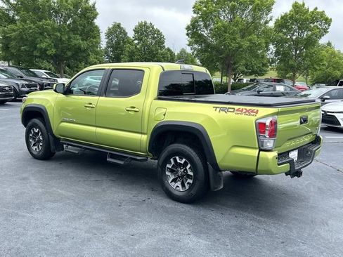 Used 2023 Toyota Tacoma TRD Off-Road w/ TRD Premium Off Road Package AWD/4WD image 6