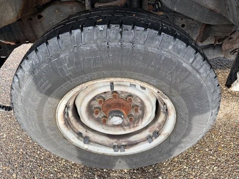 Used 2014 Ford E-250 and Econoline 250 E-250 CARGO VAN image 16