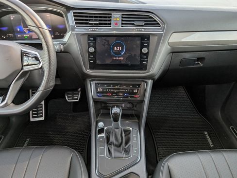 Used 2024 Volkswagen Tiguan SE R-Line w/ MDO Package, Three-Row image 7