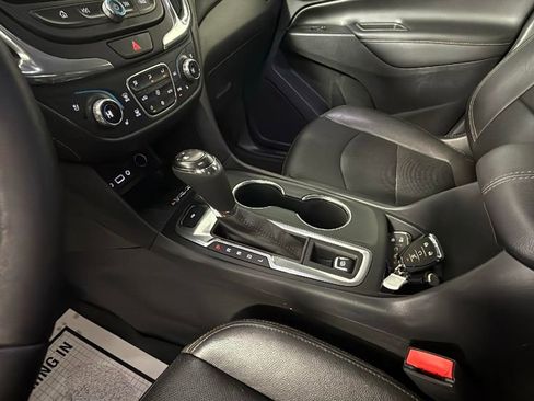 Used 2020 Chevrolet Equinox Premier FWD image 17