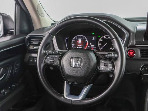 Used 2024 Honda Pilot Touring image 12