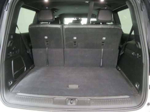 Used 2022 Jeep Wagoneer Series I RWD image 6