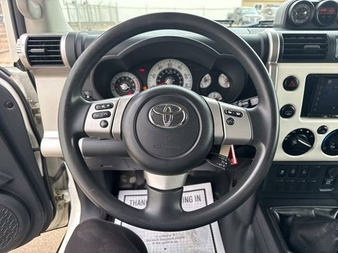 Used 2011 Toyota FJ Cruiser 4WD w/ Convenience Pkg image 20