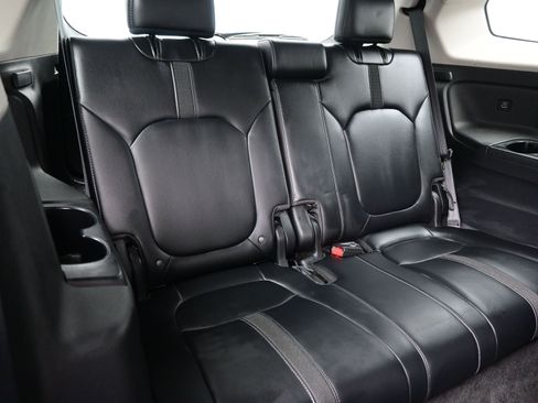 Used 2023 Honda Pilot EX-L image 18