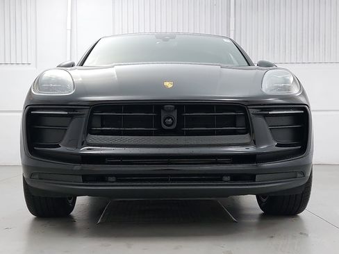 New 2026 Porsche Macan image 10