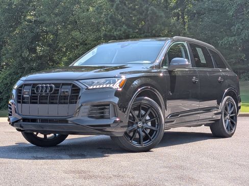 Used 2023 Audi Q7 3.0T Premium Plus w/ Premium Plus Package AWD/4WD image 4