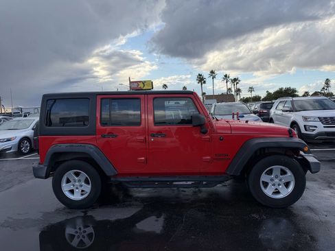 Used 2017 Jeep Wrangler Unlimited Sport w/ Connectivity Group image 13