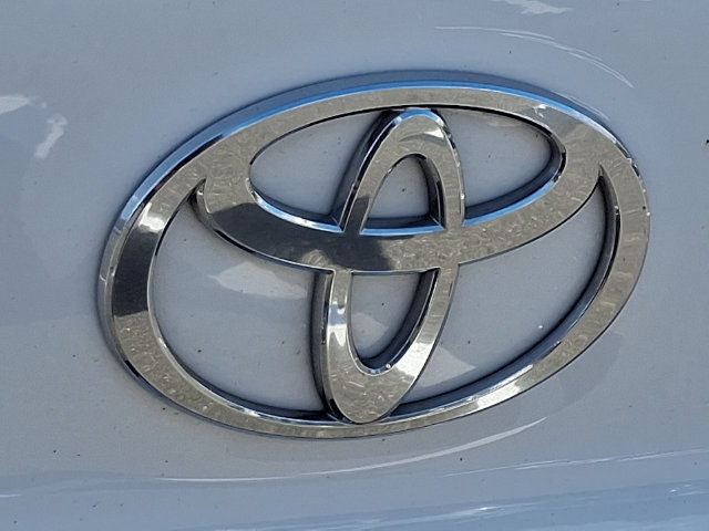 Used 2025 Toyota Camry LE FWD image 29
