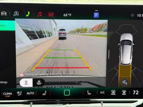 New 2026 Volkswagen Tiguan SE R-Line AWD/4WD image 13