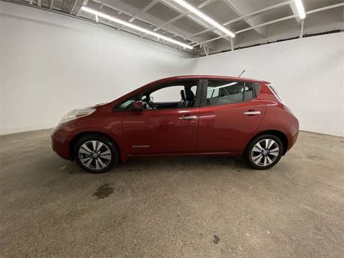 Used 2013 Nissan Leaf SL image 3