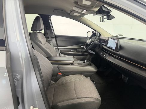 Used 2023 Nissan Ariya FWD image 30