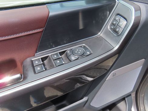 Used 2023 Ford F150 Lariat AWD/4WD image 15