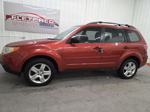 Used 2011 Subaru Forester 2.5X w/ Alloy Wheel Value Pkg image 6