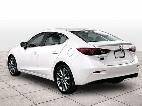 Used 2018 MAZDA MAZDA3 Grand Touring w/ Premium Equipment Package FWD image 10