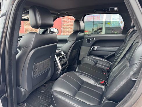 Used 2014 Land Rover Range Rover Sport SE image 39