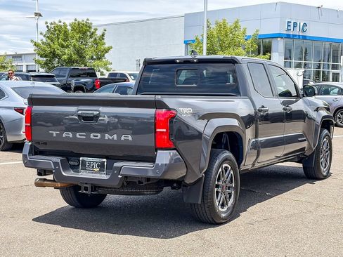 Used 2024 Toyota Tacoma TRD Sport w/ TRD Sport Upgrade Package AWD/4WD image 4