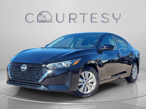 Used 2025 Nissan Sentra S FWD image 1