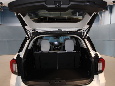 New 2026 Ford Explorer Active w/ Active Comfort Package image 38