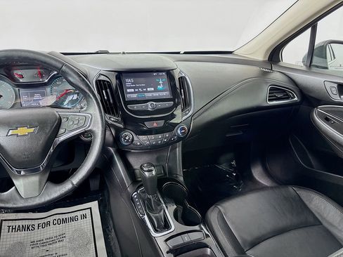 Used 2017 Chevrolet Cruze Premier FWD image 22