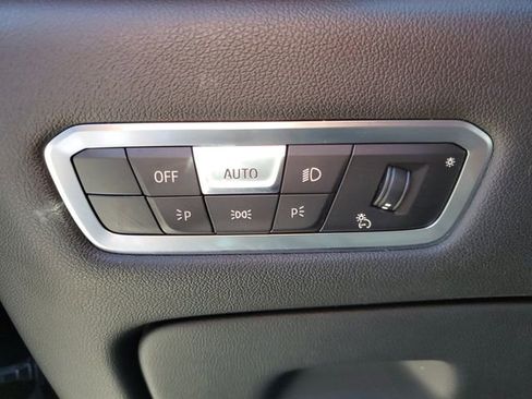 Used 2023 BMW X5 sDrive40i w/ Premium Package image 9