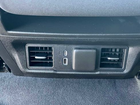 Used 2023 Chevrolet Silverado 1500 LT AWD/4WD image 9