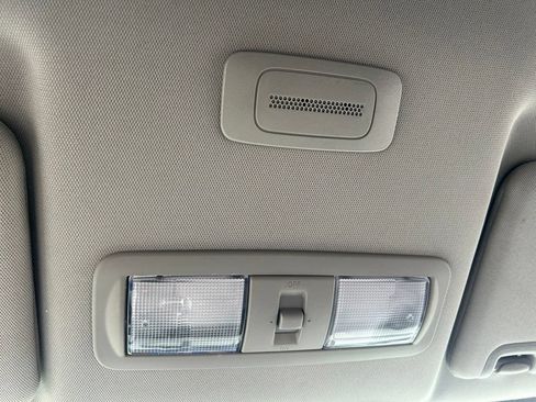 Used 2022 Nissan Frontier S w/ Technology Package RWD image 58